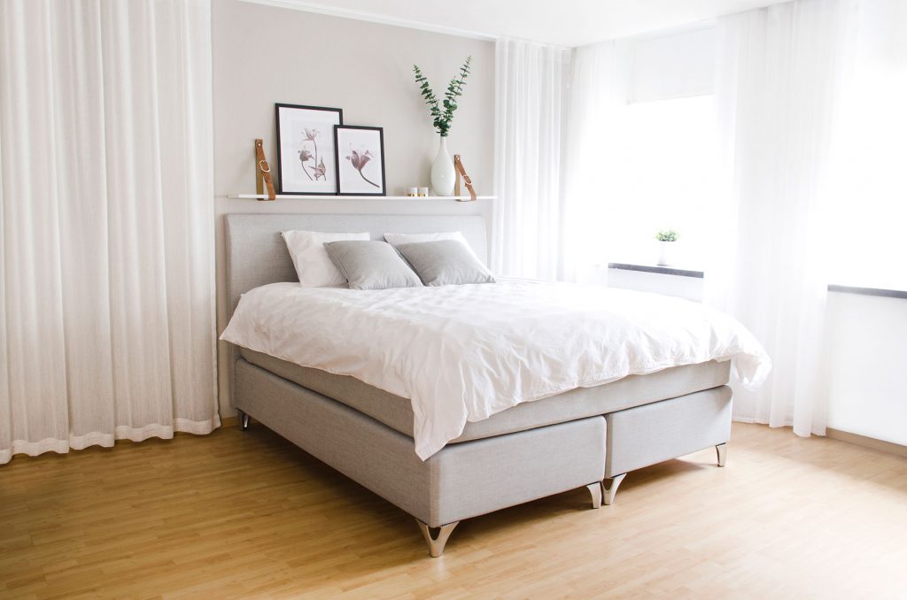 Gardiner Hotellgardin Skimra skira vita