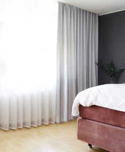 mörkläggande hotellgardin vit, måttillverkad Hasta