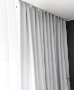 mörkläggande hotellgardin vit, måttillverkad Hasta