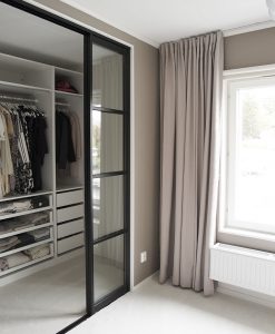 Måttillverkad hotellgardin Dokie, mörkläggande 95%, beige