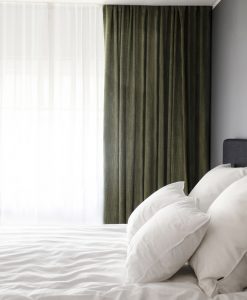 mörkläggande hotellgardin grön, måttillverkad Hasta