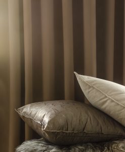 Hotellgardin Dokie brun måttillverkad Hasta