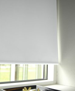 Mörkläggande rullgardin Titan, silverbaksida
