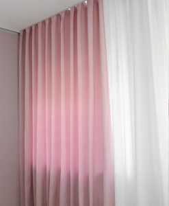 Måttillverkad hotellgardin Yeda, skuggningsgardin, rosa