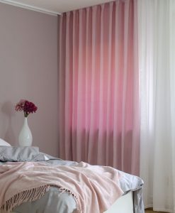 Måttillverkad hotellgardin Yeda, skuggningsgardin, rosa