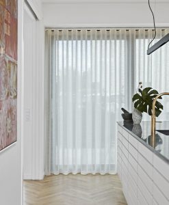Gardinskena Superellipse med LED-belysning, takmontering, måttillverkad