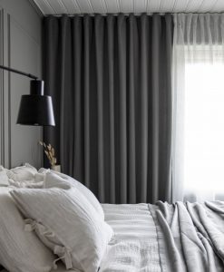 Måttillverkad gardin Lina, mörkgrå